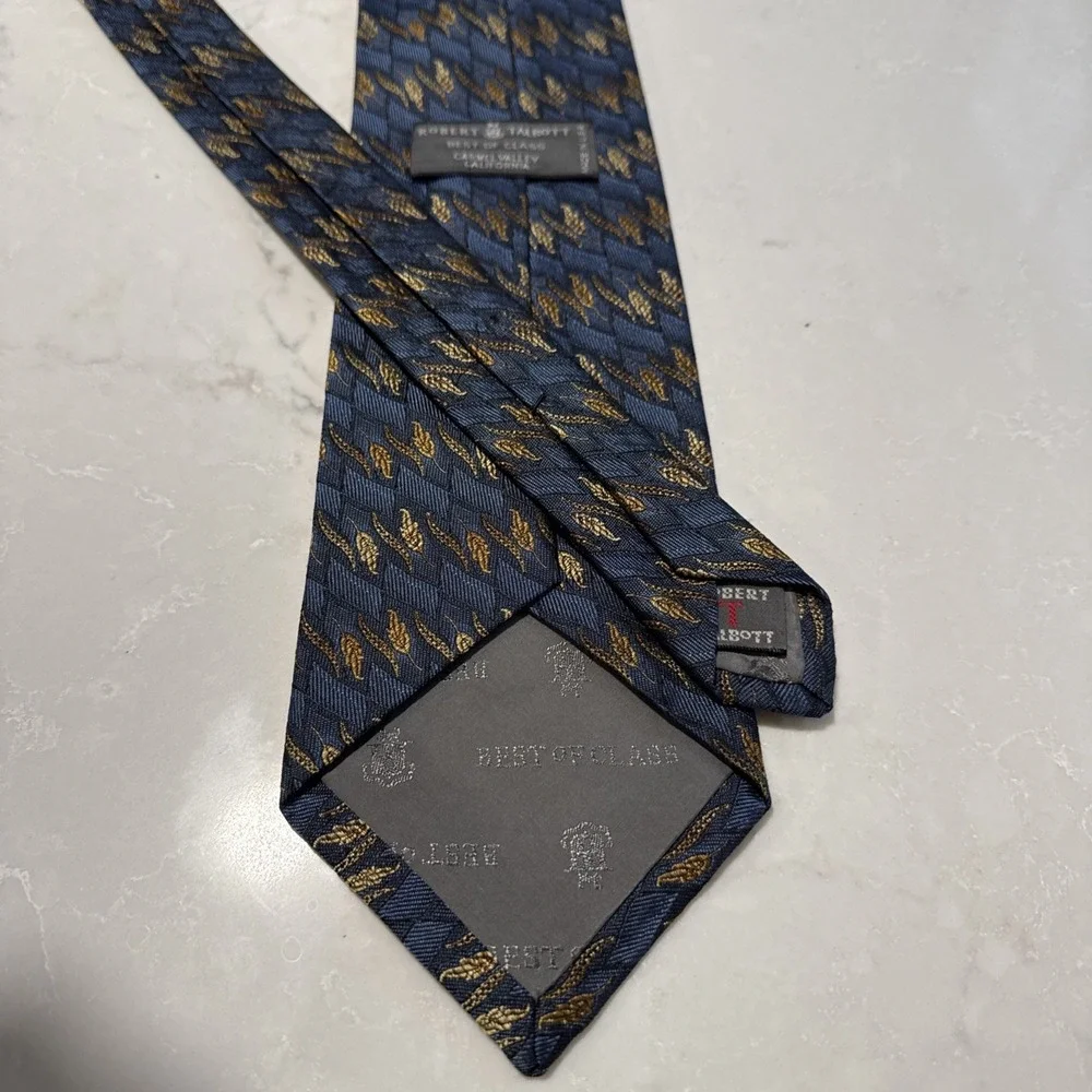 Robert Talbott Silk Hand‎ Sewn USA Carmel Valley Navy Gold Moniker 58